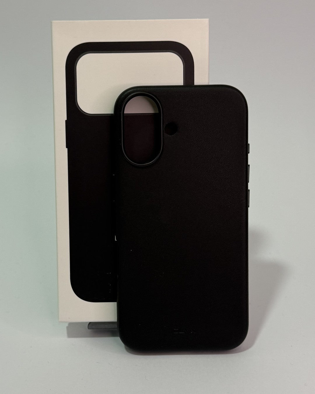 FUNDA ECO CUERO CLYX (MAGSAFE)