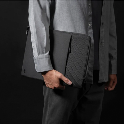 FUNDA TOMTOC VOYAGE A10 BLACK 16"